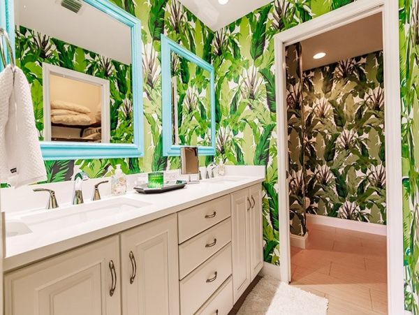 Charming Two Bedroom Vacation Condo in Naples
