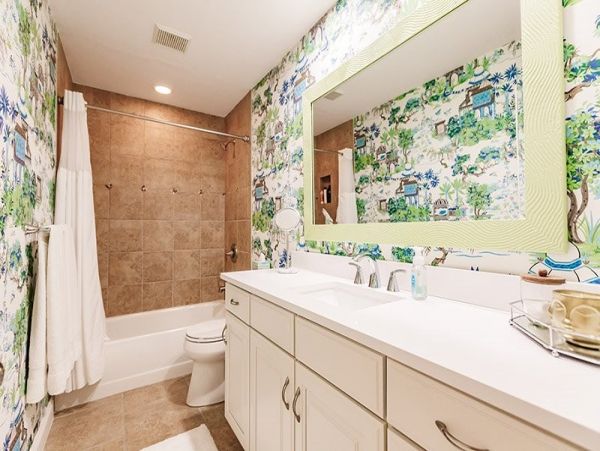 Charming Two Bedroom Vacation Condo in Naples