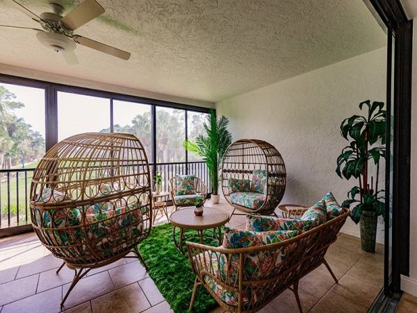 Charming Two Bedroom Vacation Condo in Naples