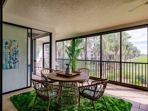 Charming Two Bedroom Vacation Condo in Naples