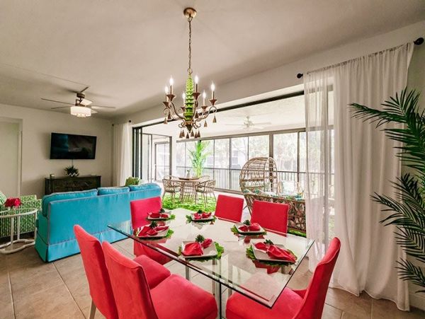 Charming Two Bedroom Vacation Condo in Naples