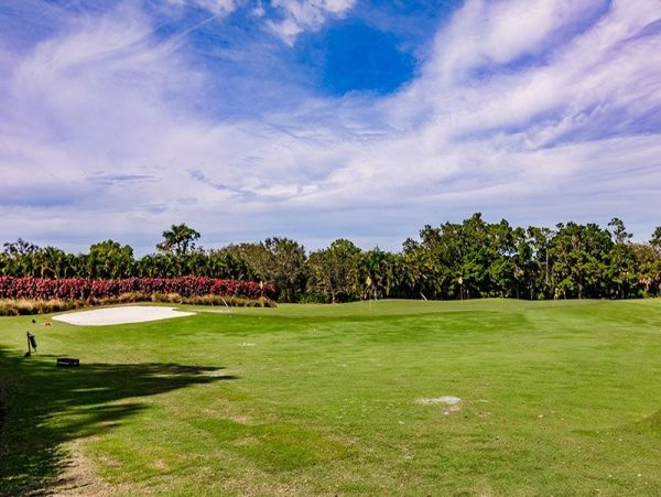 Charming Two Bedroom Vacation Condo in Naples