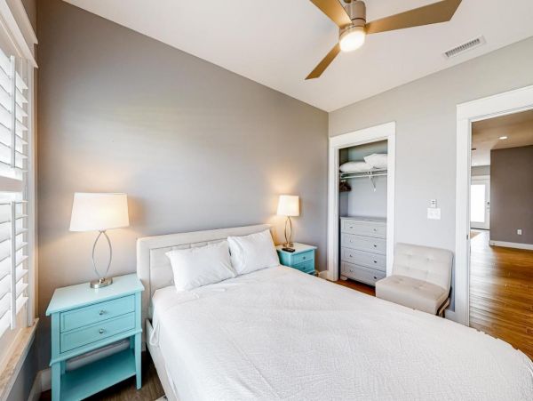 Bay-Front Condo with 4 Bedrooms in Okaloosa Island