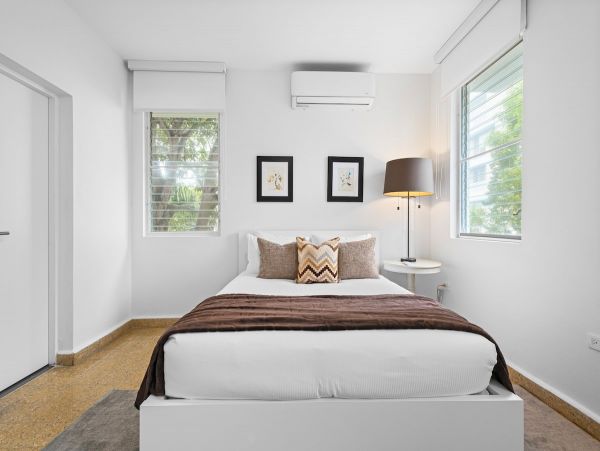 Contemporary 3-Bedroom Condo Prime Location in a Prestigious Area