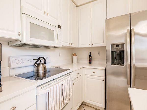 Elegant 3-bedroom 3-bathroom Home in Naples