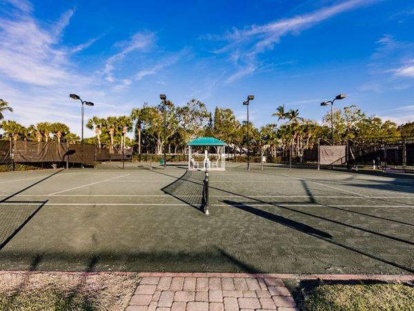 Elegant 3-bedroom 3-bathroom Home in Naples