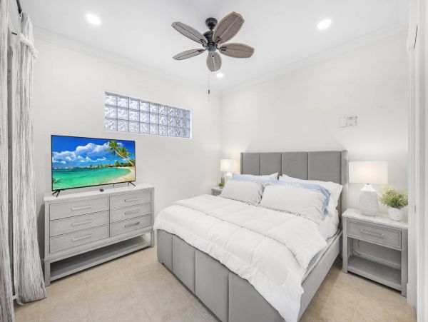 Waterfront Marco Island Vacation House