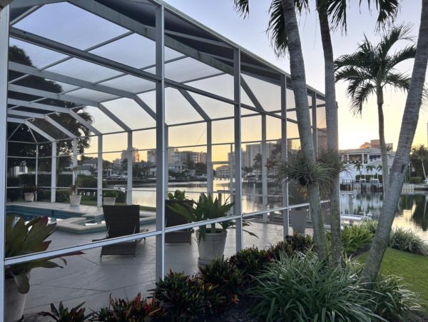 Bayfront Three Bedroom Plus Den Vacation Pool Home