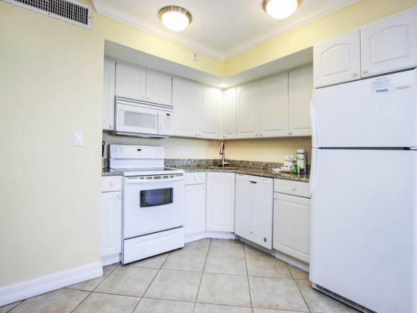 Walk to Beach Captiva Vacation Condo One Bedroom