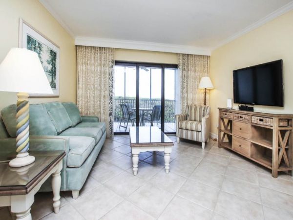 Walk to Beach Captiva Vacation Condo One Bedroom