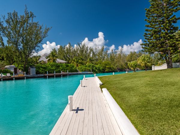 Four Bedroom Luxury Canal Front Rental Villa in Turks and Caicos