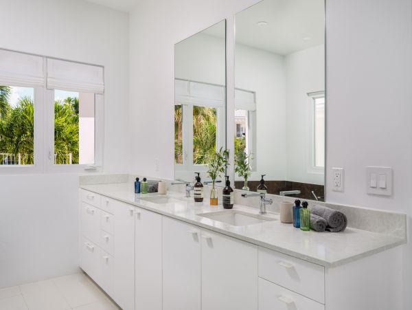 Four Bedroom Luxury Canal Front Rental Villa in Turks and Caicos