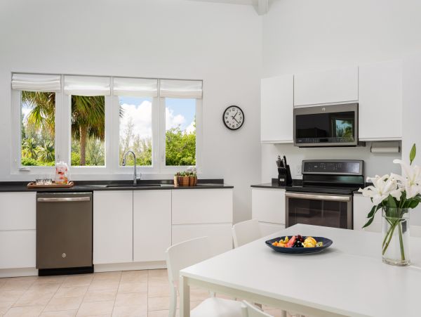 Four Bedroom Luxury Canal Front Rental Villa in Turks and Caicos