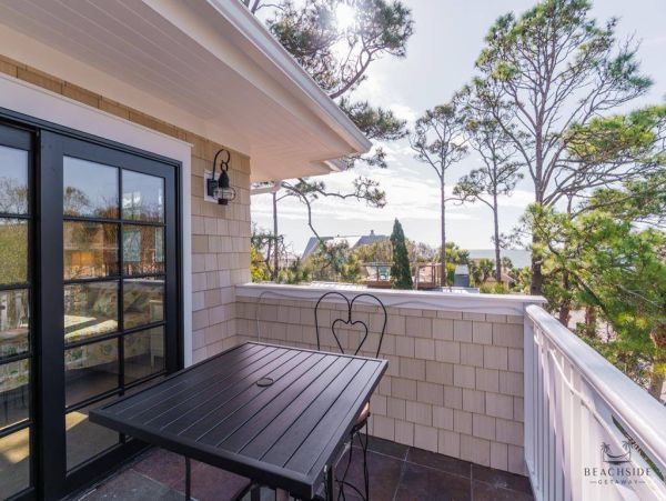 A 4 Bedroom Dream Beach Getaway with Pool Steps to Beach in Hilton Head