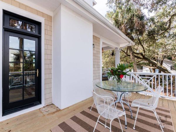 A 4 Bedroom Dream Beach Getaway with Pool Steps to Beach in Hilton Head