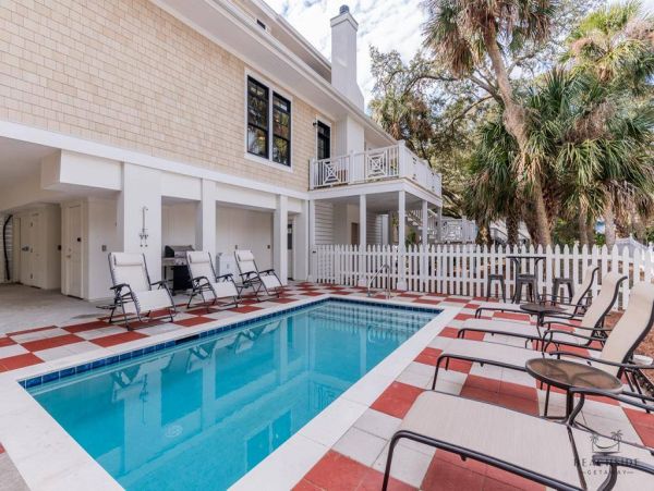 A 4 Bedroom Dream Beach Getaway with Pool Steps to Beach in Hilton Head