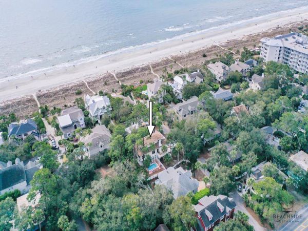 A 4 Bedroom Dream Beach Getaway with Pool Steps to Beach in Hilton Head