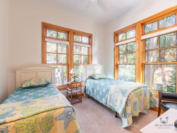 A 4 Bedroom Dream Beach Getaway with Pool Steps to Beach in Hilton Head