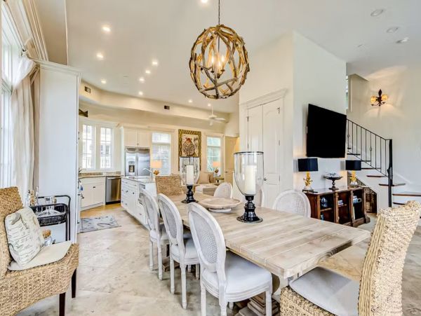 Hilton Head Four Bedroom Stunning House Steps to the Beach