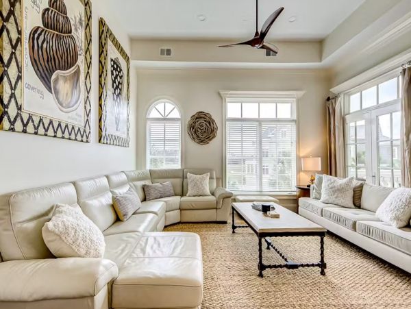Hilton Head Four Bedroom Stunning House Steps to the Beach
