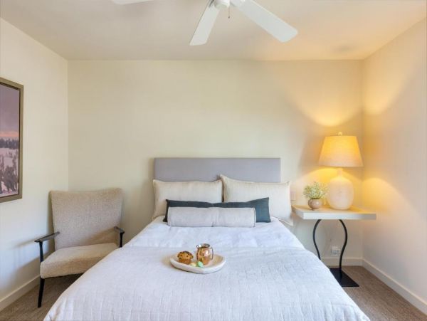 Just on Beach  Vacation Home Sleeps 14 Guests in Hilton Head