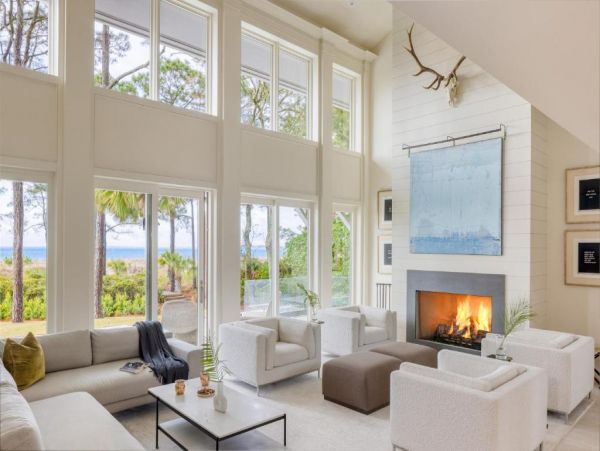 Just on Beach  Vacation Home Sleeps 14 Guests in Hilton Head