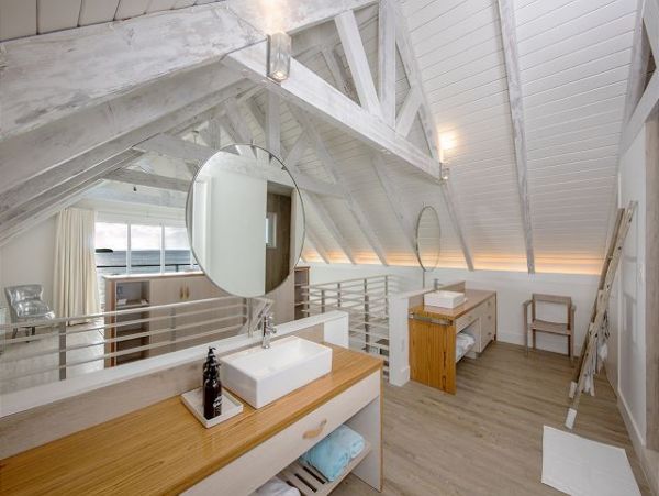 Oceanfront Bahamas Vacation Home Sleeps 14 Guests