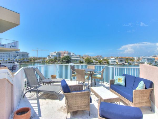 Clearwater Vacation Townhome Sleeps 9 Bedroom