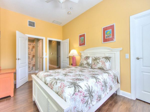 Clearwater Vacation Townhome Sleeps 9 Bedroom