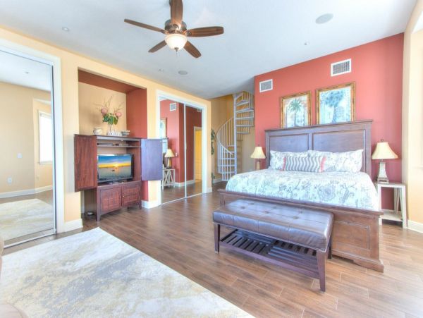 Clearwater Vacation Townhome Sleeps 9 Bedroom