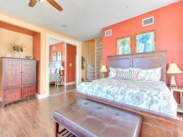 Clearwater Vacation Townhome Sleeps 9 Bedroom