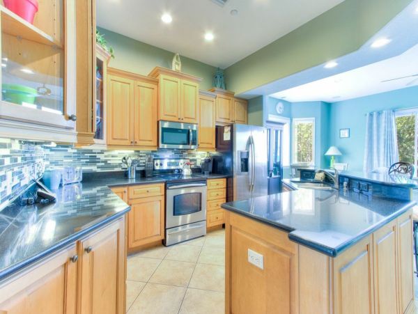 Clearwater Vacation Townhome Sleeps 9 Bedroom