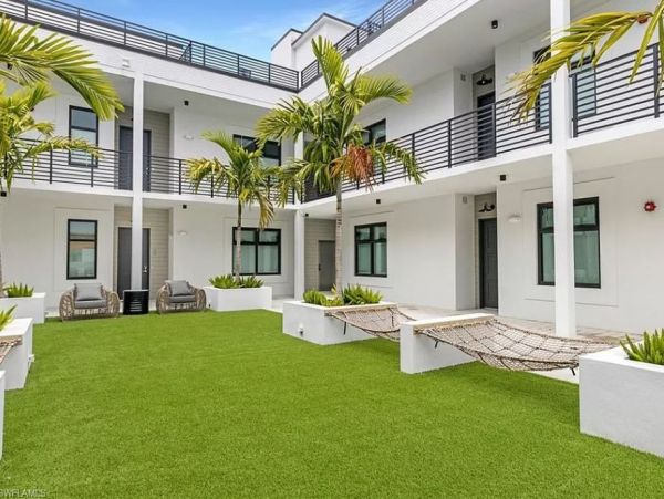 Naples Vacation Condo Sleeps 6 Guests