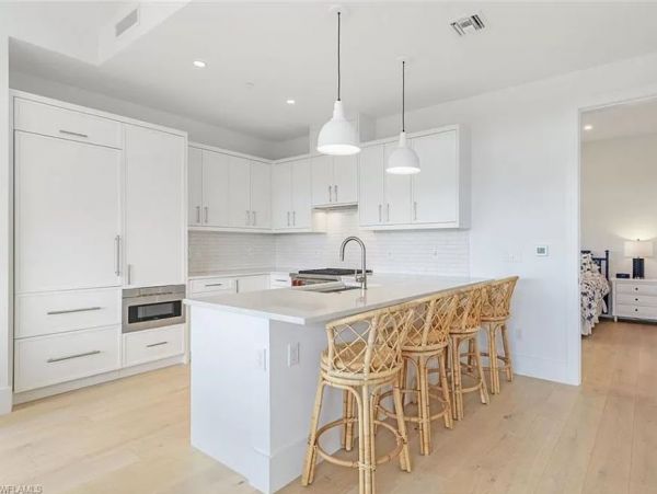Naples Vacation Condo Sleeps 6 Guests