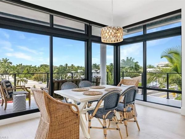 Naples Vacation Condo Sleeps 6 Guests