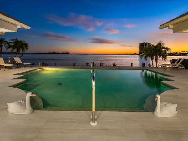 Bay Views Vacation Home Four Bedroom in Marco Island