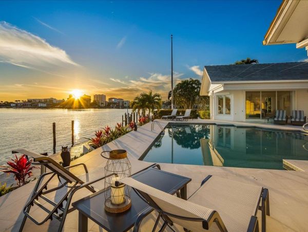 Bay Views Vacation Home Four Bedroom in Marco Island