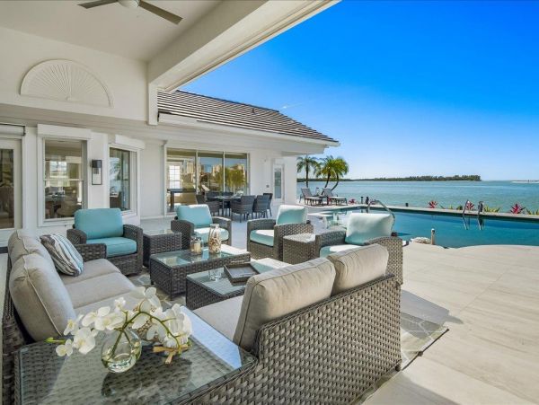 Bay Views Vacation Home Four Bedroom in Marco Island