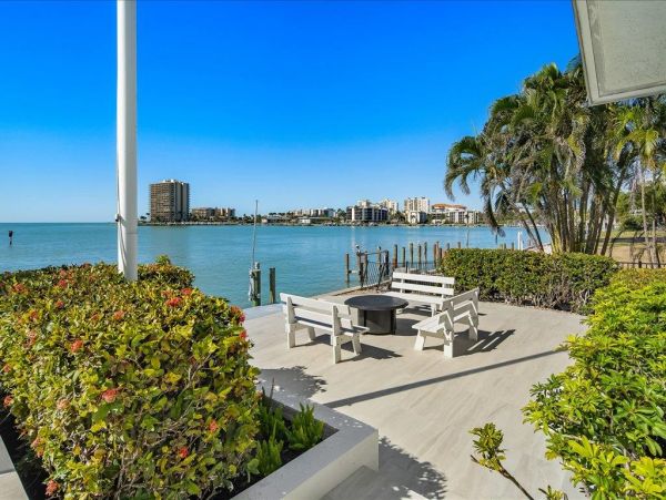Bay Views Vacation Home Four Bedroom in Marco Island