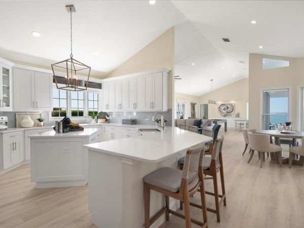 Bay Views Vacation Home Four Bedroom in Marco Island