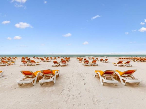 On Beach Clearwater Vacation Condo One Bedroom