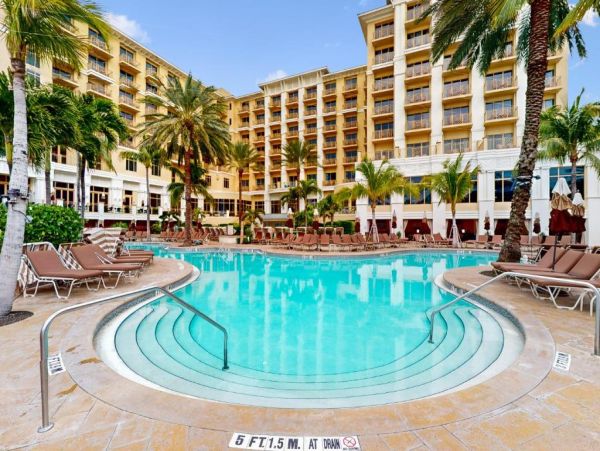 On Beach Clearwater Vacation Condo One Bedroom