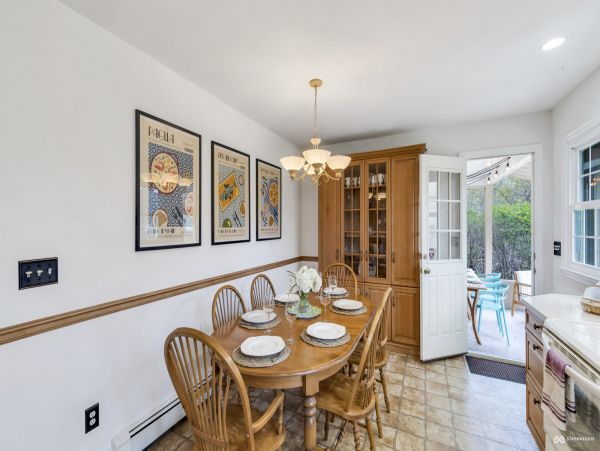 Hampton Bay Vacation Home 4 Bedroom & Outdoor Fun