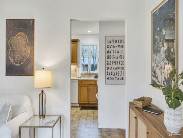 Hampton Bay Vacation Home 4 Bedroom & Outdoor Fun