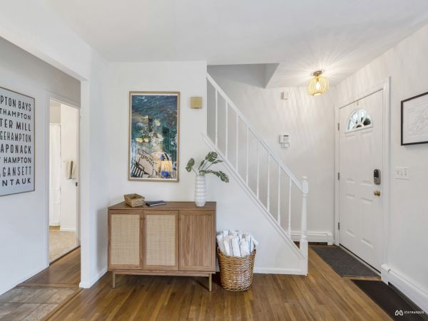 Hampton Bay Vacation Home 4 Bedroom & Outdoor Fun
