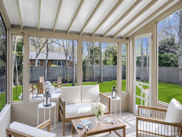 Hampton Bay Vacation Home 4 Bedroom & Outdoor Fun