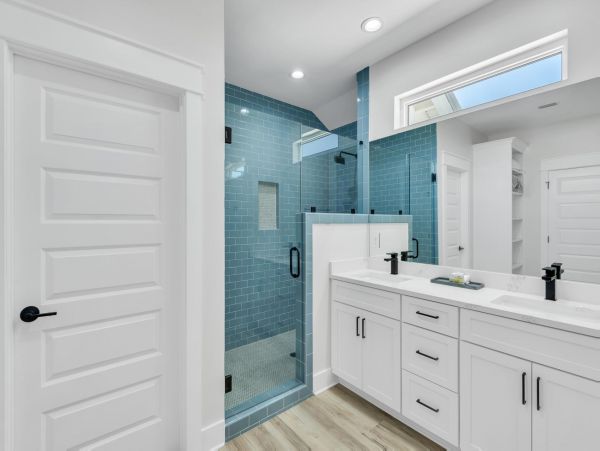 Walk to Beach Vacation Home Sleeps 26 Guests in Miramar Beach