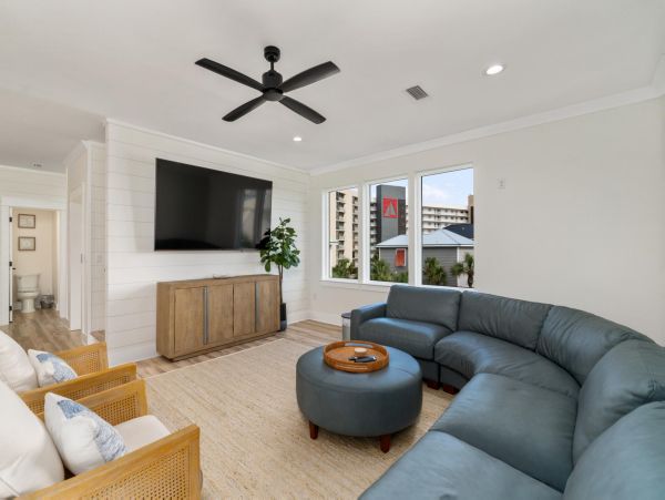Walk to Beach Vacation Home Sleeps 26 Guests in Miramar Beach