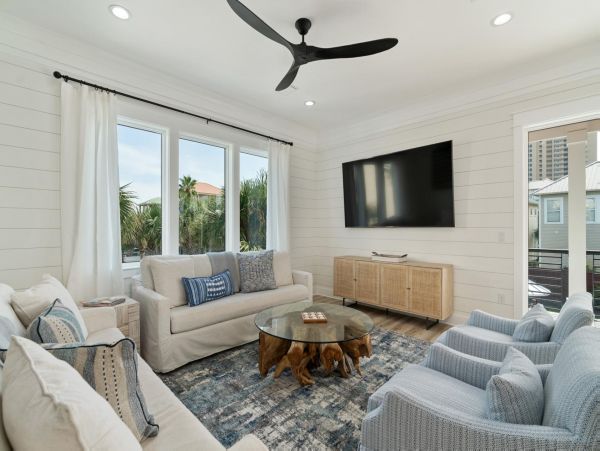 Walk to Beach Vacation Home Sleeps 26 Guests in Miramar Beach