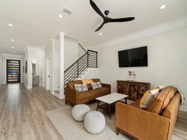 Walk to Beach Vacation Home Sleeps 26 Guests in Miramar Beach